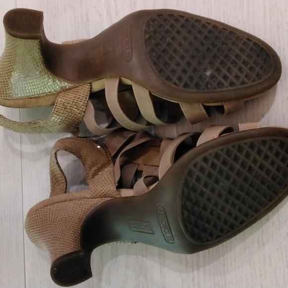 Aerosols tan sandals size 7.5 - Picture 3 of 4